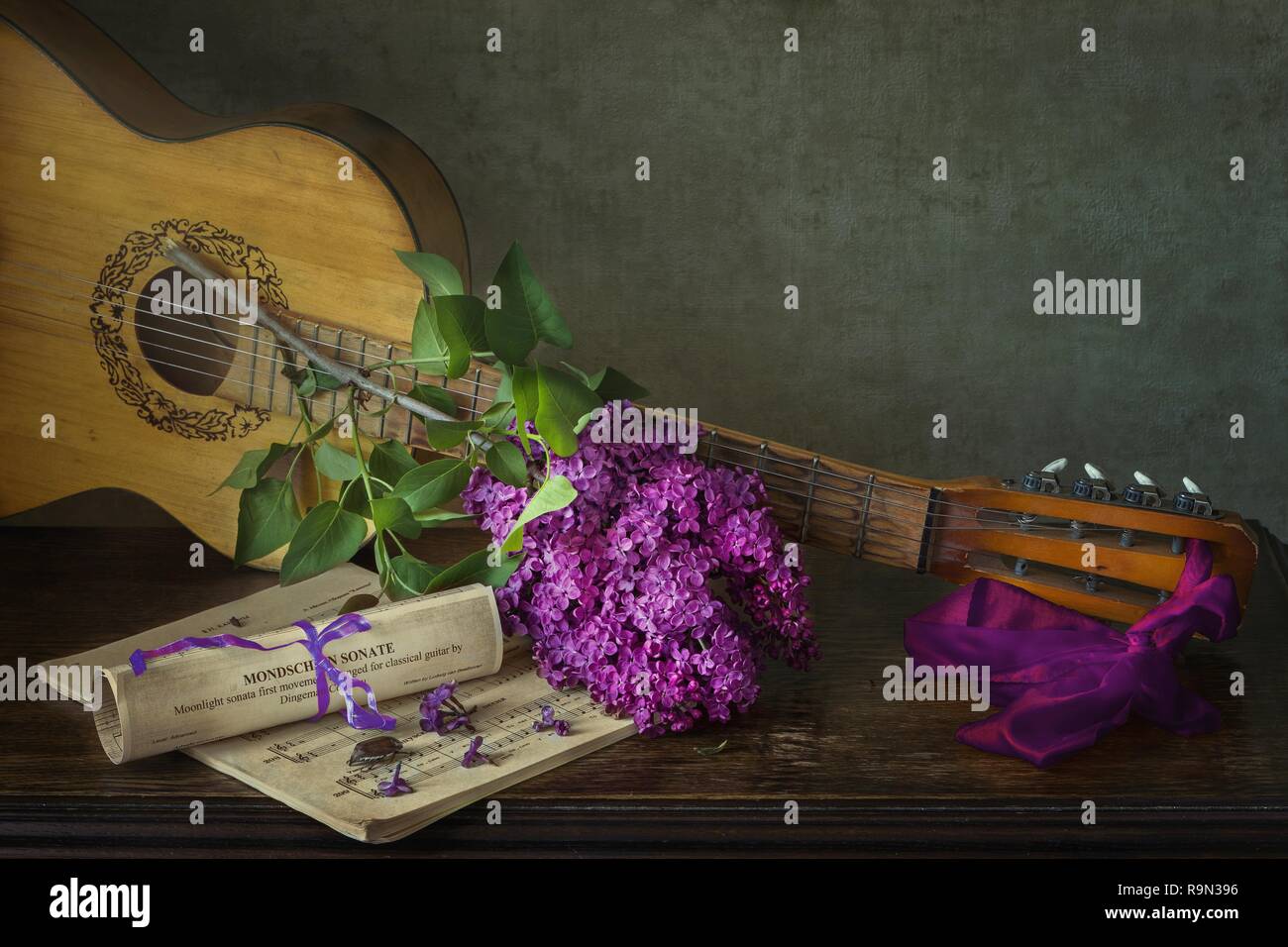 Still life with bouquet of lilac Stock Photo - Alamy