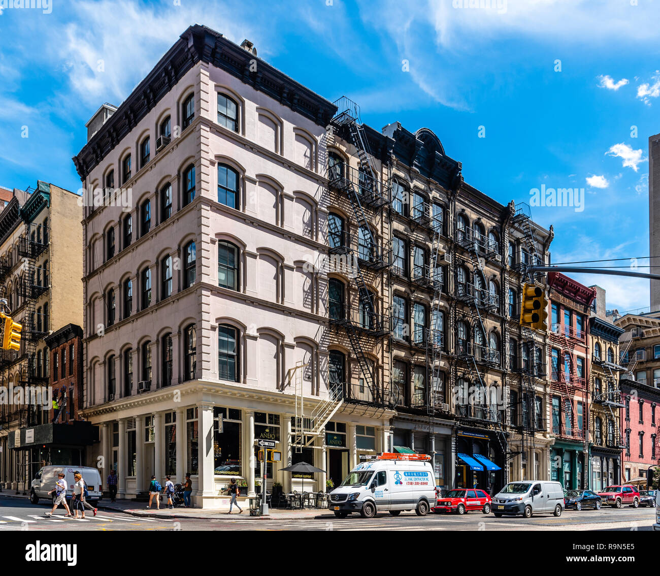 Residential area new york city hi-res stock photography and images - Alamy