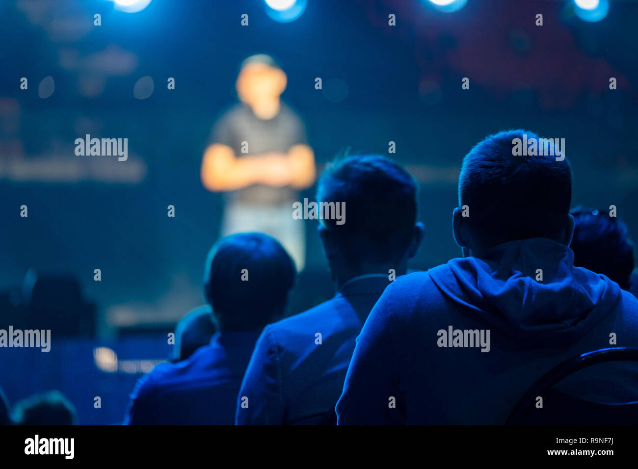 Audience listens to the lecturer at the conference Stock Photo - Alamy