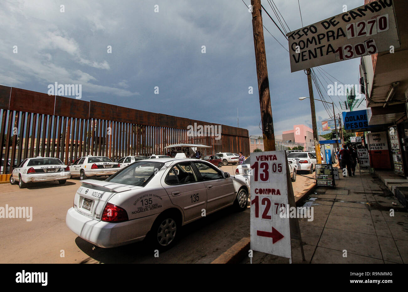 Daily life and around the wall in the border city of Nogales, Sonora, Mexico. 21 ago2012. (LuisGutierrez / NortePhoto.com)    Vida cotidiana y alreder Stock Photo