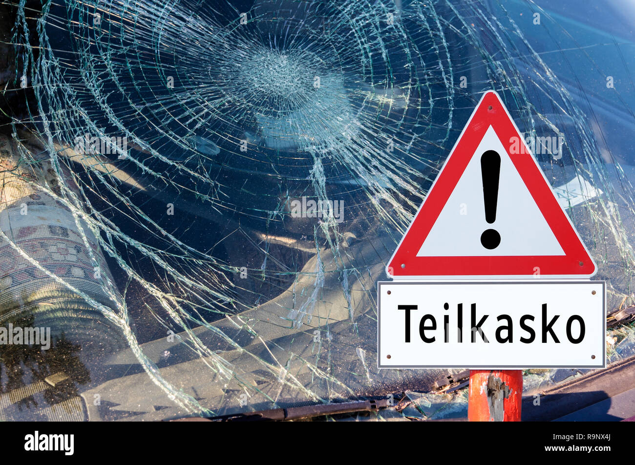 Windshield car partial coverage sign Stock Photo Alamy