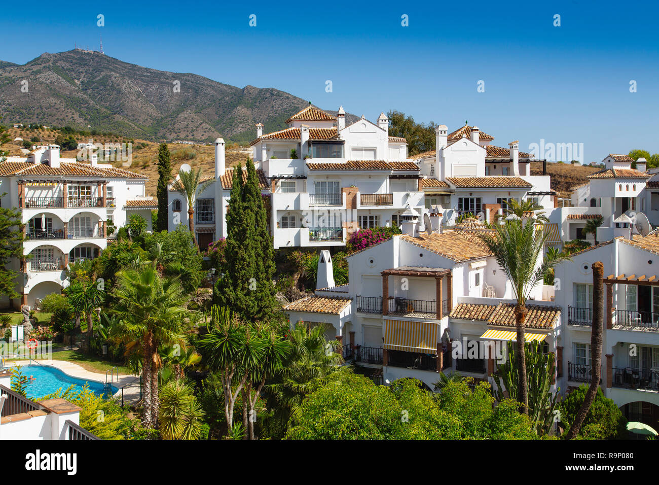 Residential houses in a urbanization hi-res stock photography and ...