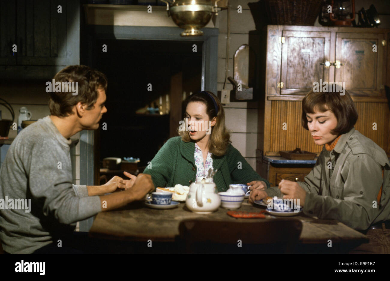 Keir Dullea, Sandy Dennis, Anne Heywood,  'The Fox' (1967) Clairidge Pictures File Reference # 33635 796THA Stock Photo