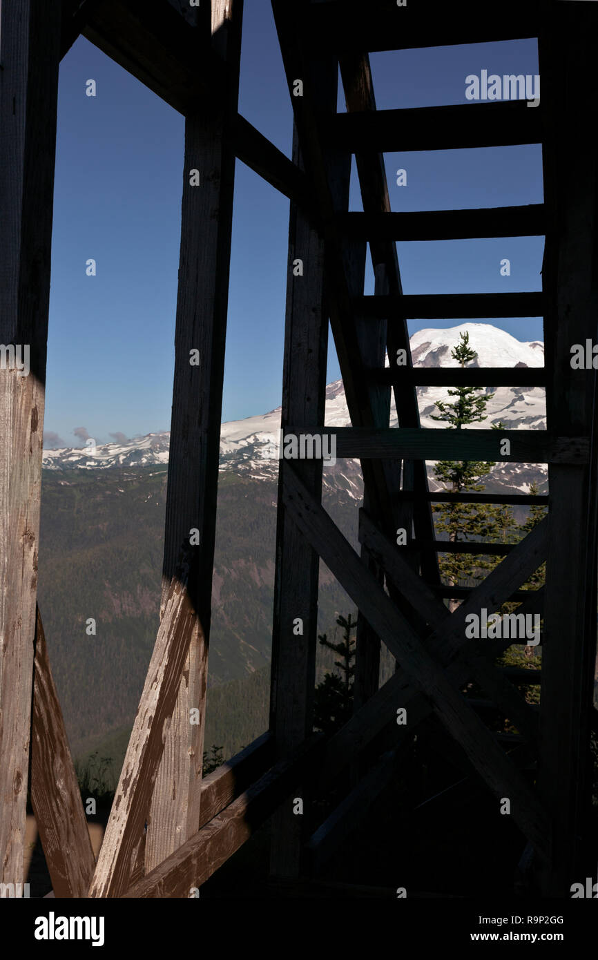 WA1561000...WASHINGTON View of Mount Rainier through the stairs of