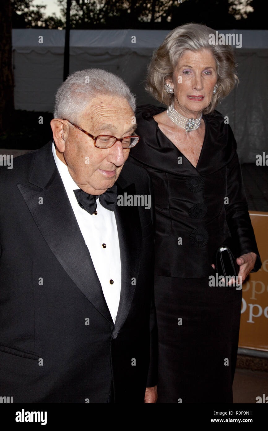 NEW YORK, NY, USA - SEPTEMBER 21, 2009: Dr. Henry Kissinger and his wife Nancy Kissinger arrive at the season opening of the Metropolitan Opera, with  Stock Photo