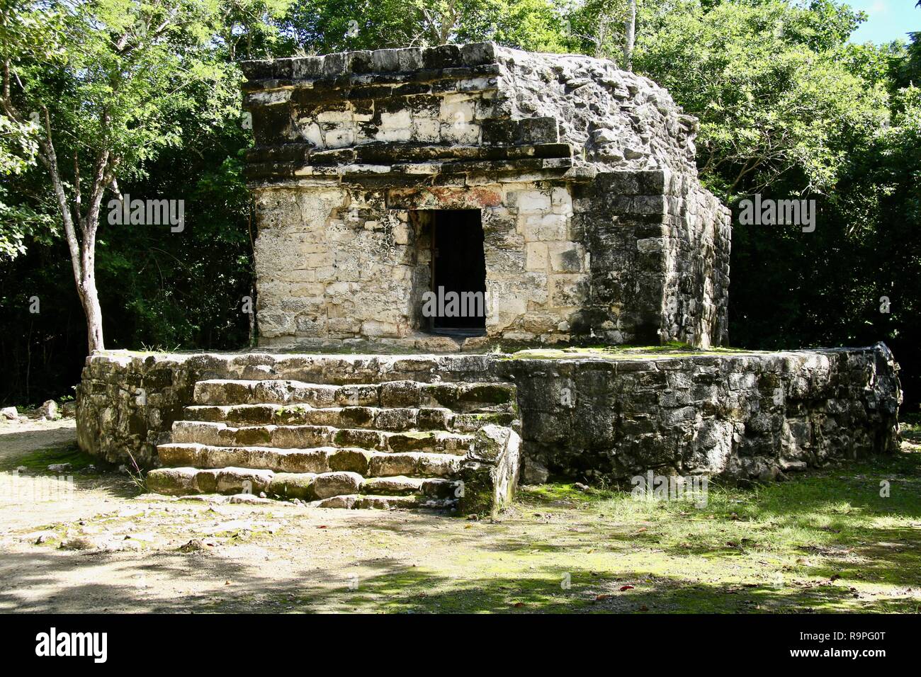 Evidence of the Mayan empire in ruins on Cozumel Island Stock Photo