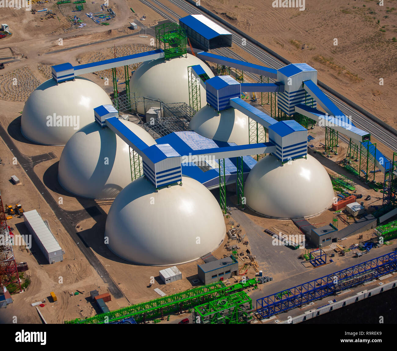 Spherical water tank hi-res stock photography and images - Alamy