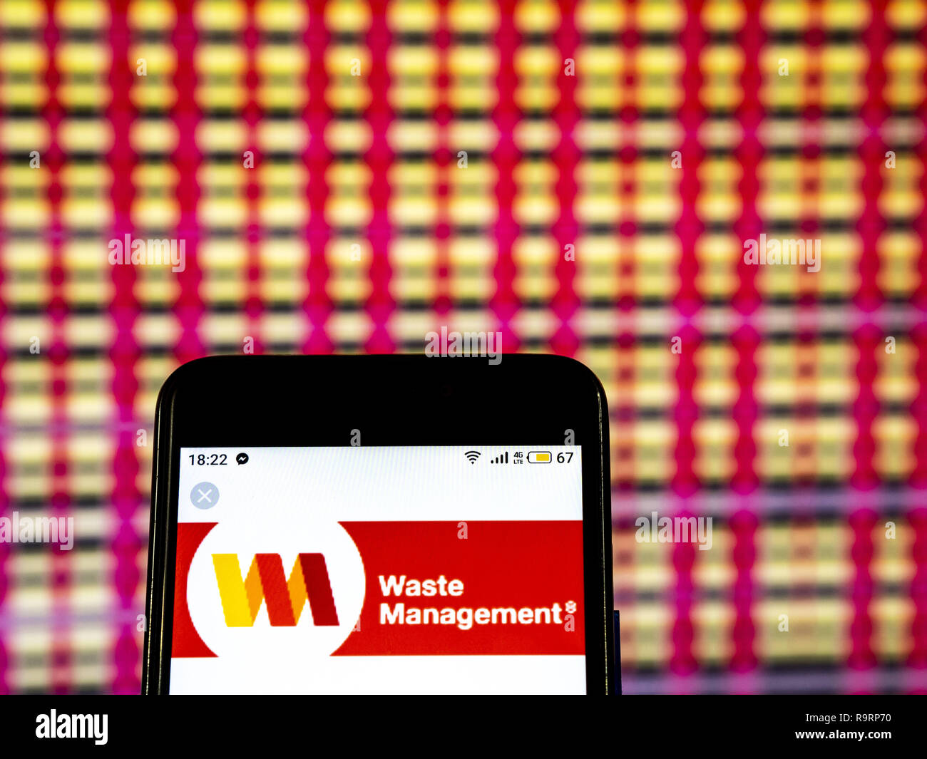 Kiev, Ukraine. 19th Dec, 2018. Waste management company logo seen displayed on a smart phone. Credit: Igor Golovniov/SOPA Images/ZUMA Wire/Alamy Live News Stock Photo