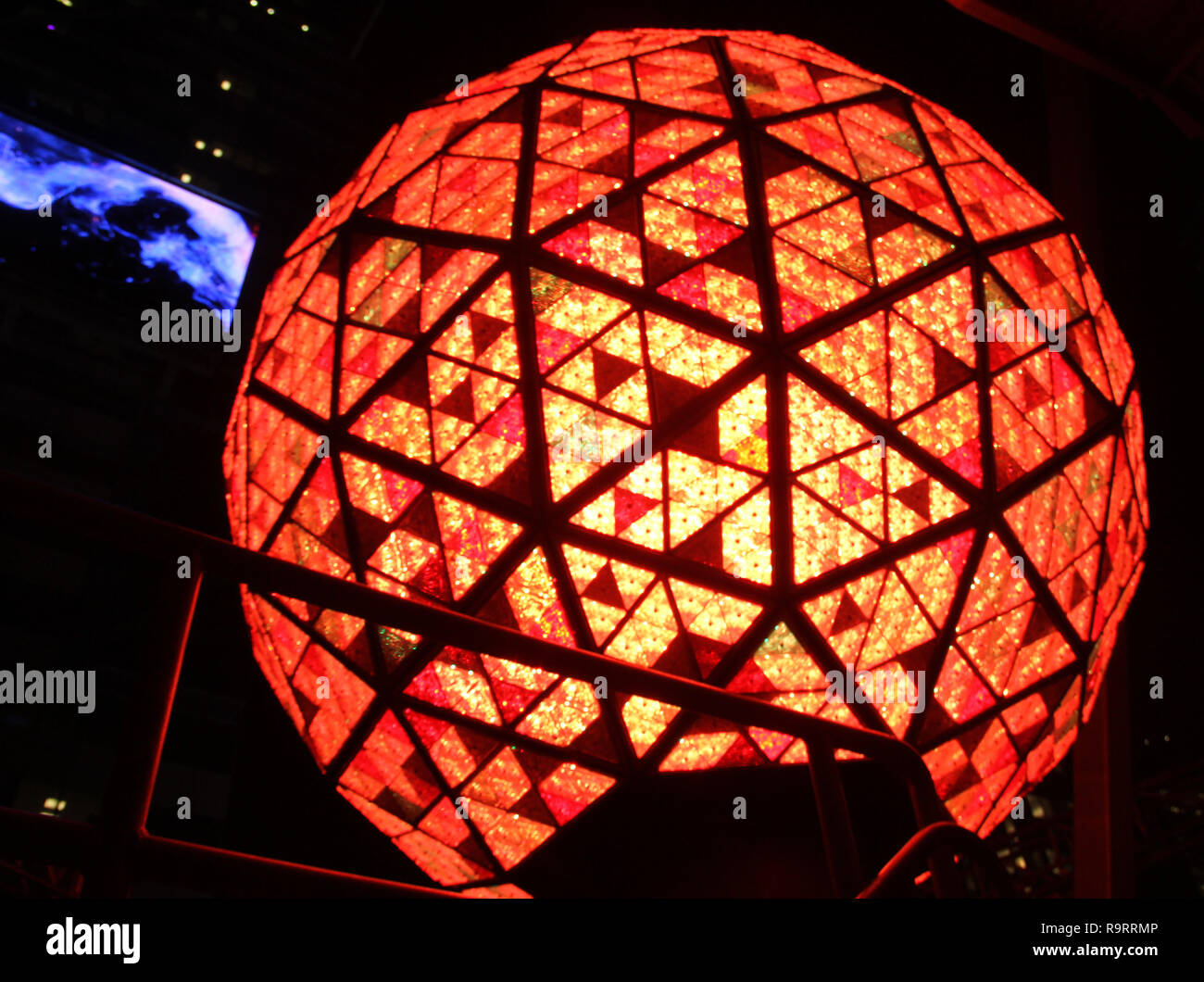 New York, NY, USA. 27th Dec, 2018. Preview of new Waterford Crystals