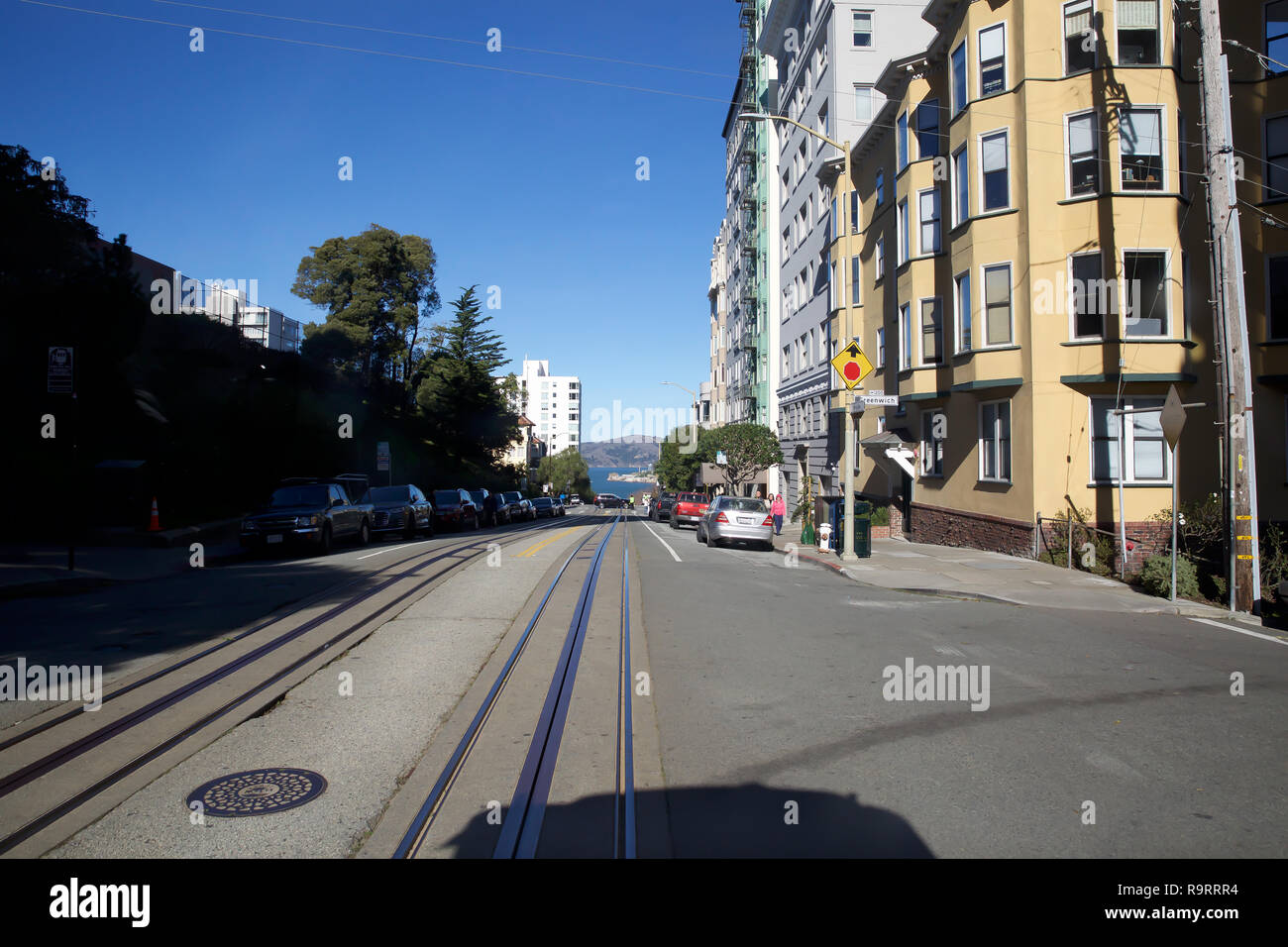 San Francisco, USA. 27th Dec, 2018. Steep hill in San Francisco. Credit: Keith Larby/Alamy Live News Stock Photo