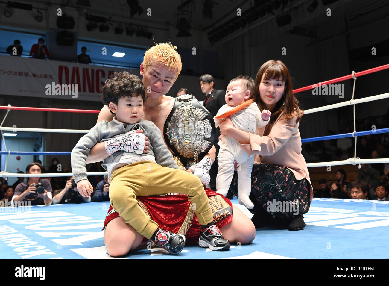 Tokyo Japan 20th Dec 2018 Hayato Kimura JPN Boxing Hayato Tokyo Japan 20th Dec 2018 Hayato Kimura Jpn Boxing Hayato Hayato Kimura Of Japan Celebrates With His Family After Winning The Interim Japanese Title Bout At Korakuen Hall In Tokyo Japan Credit Hiroaki Live News R9RTEM 