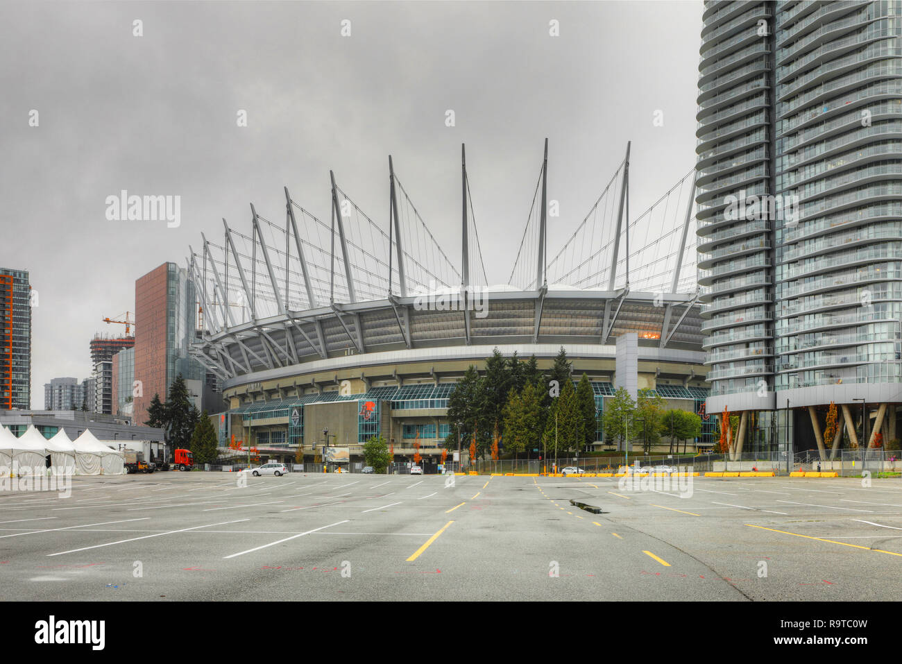 Bc place stadium in downtown vancouver hi-res stock photography and ...