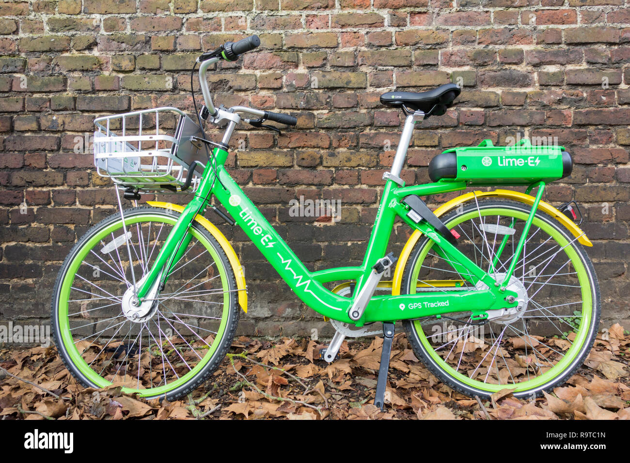 LimeE a GPSenabled Electric bike hire scheme in London Stock Photo
