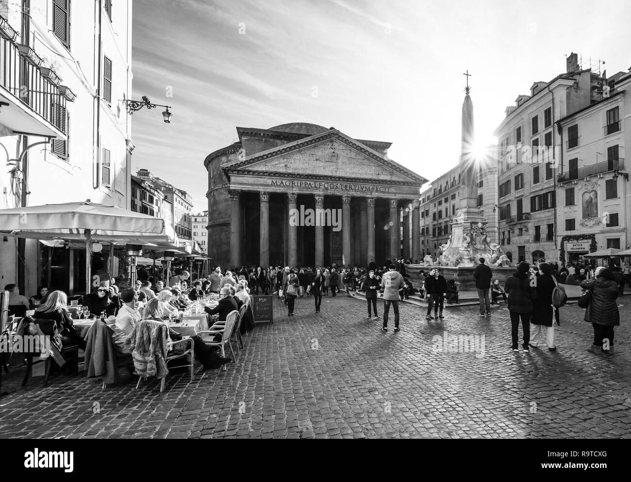 Rome (Italy) - Piazza Navona square, the Pantheon temple, Piazza Venezia with Vittoriano and Christmas tree named Spelacchio, during the Christmas Stock Photo
