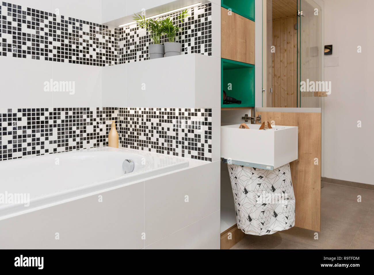 Laundry bag hires stock photography and images Alamy