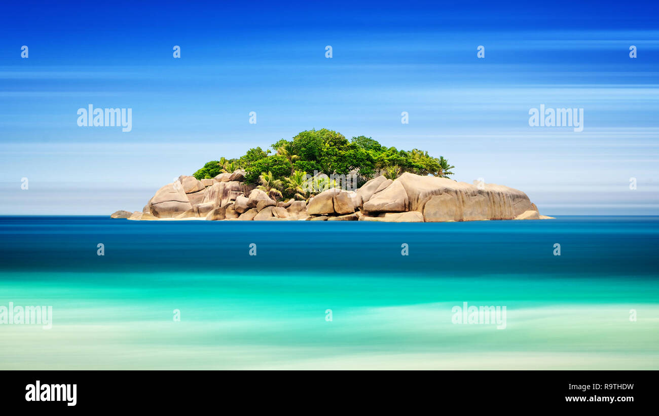 Uninhabited island seychelles hi-res stock photography and images - Alamy