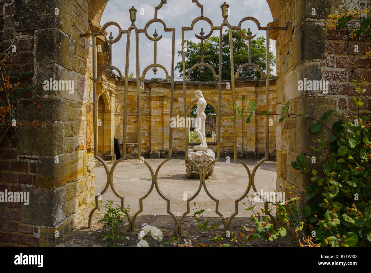 Hever Castle Gardens, Kent, England Stock Photo