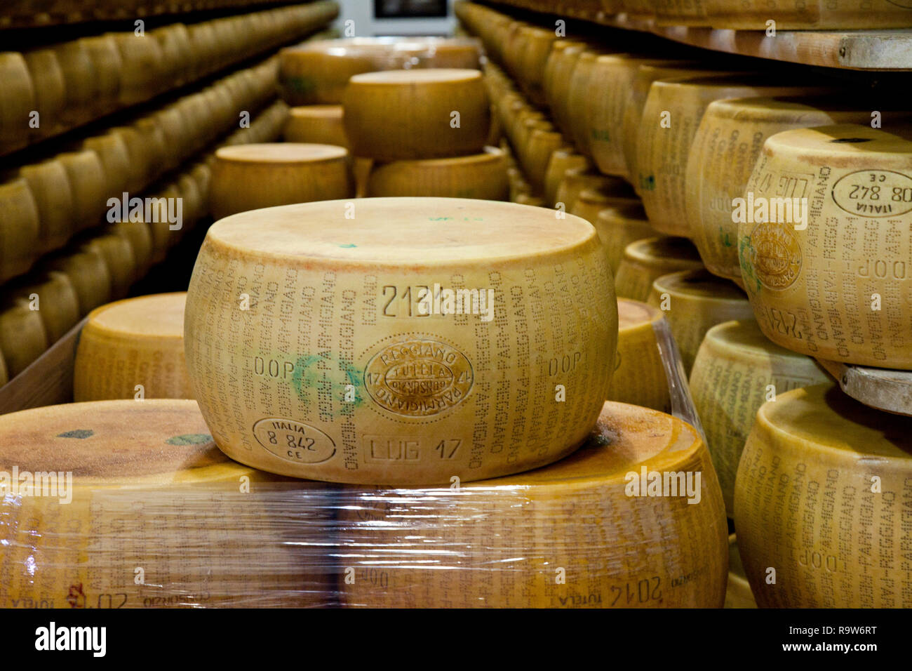 Parmesan cheese hi-res stock photography and images - Alamy