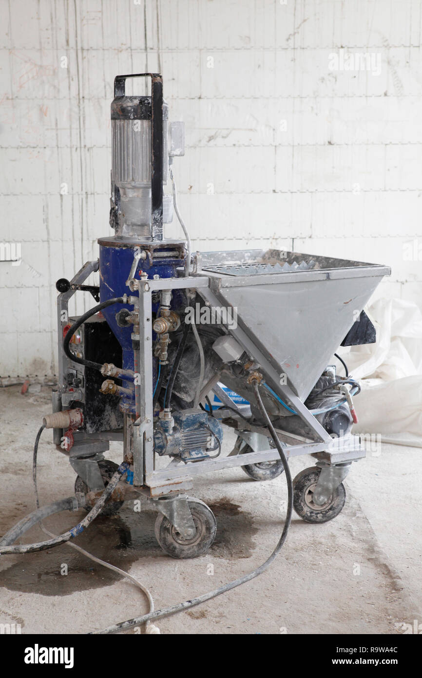 Plastering machine for house plastering walls. Electric Spray Plaster