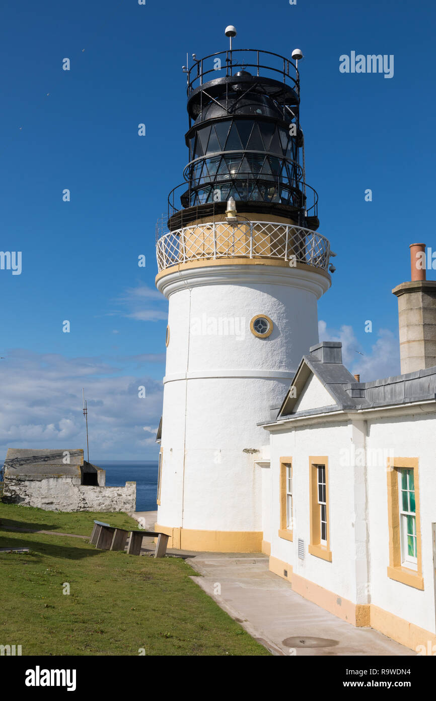 Lighthouse at Sumburgh Head, Shetland, UK Stock Photo - Alamy