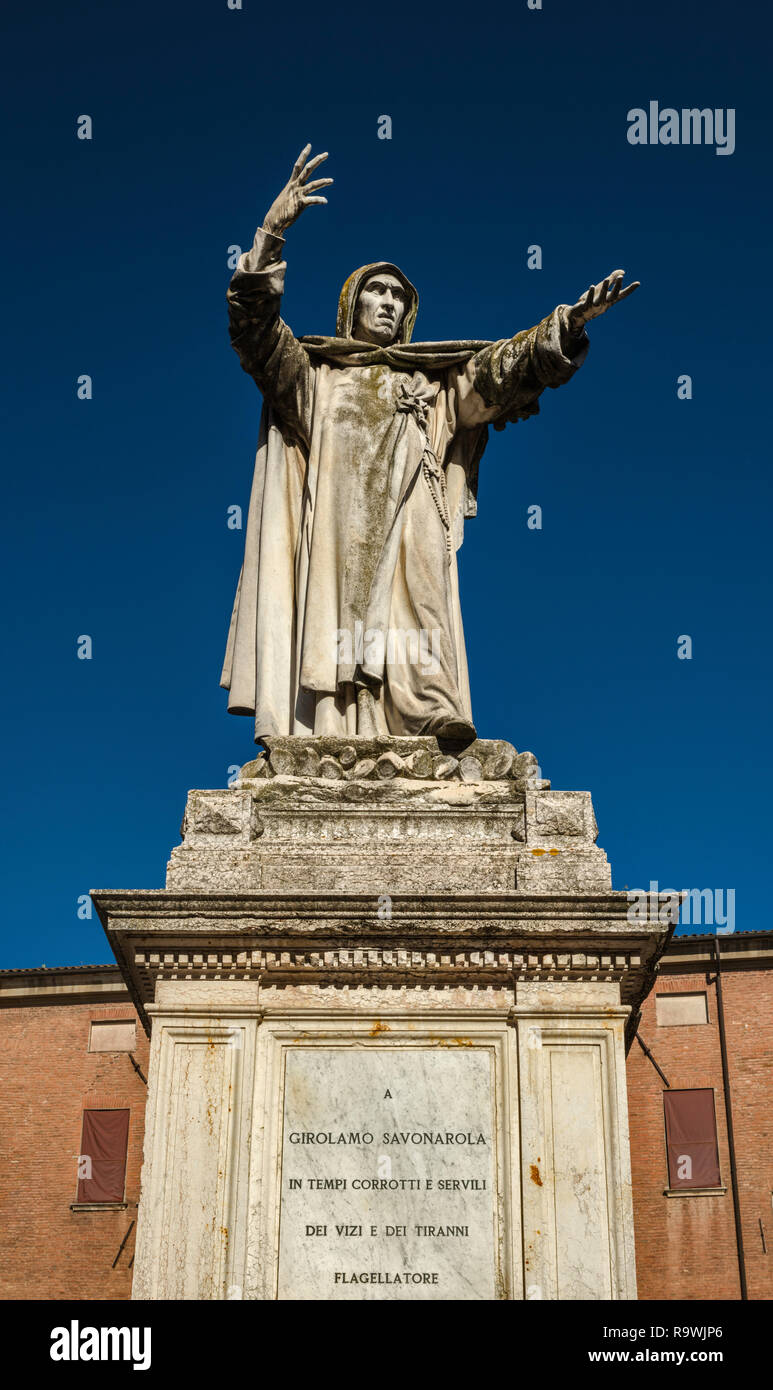 Girolamo Savonarola statue, Piazza Savonarola at Corso Martiri della Liberta in Ferrara, Emilia-Romagna, Italy Stock Photo