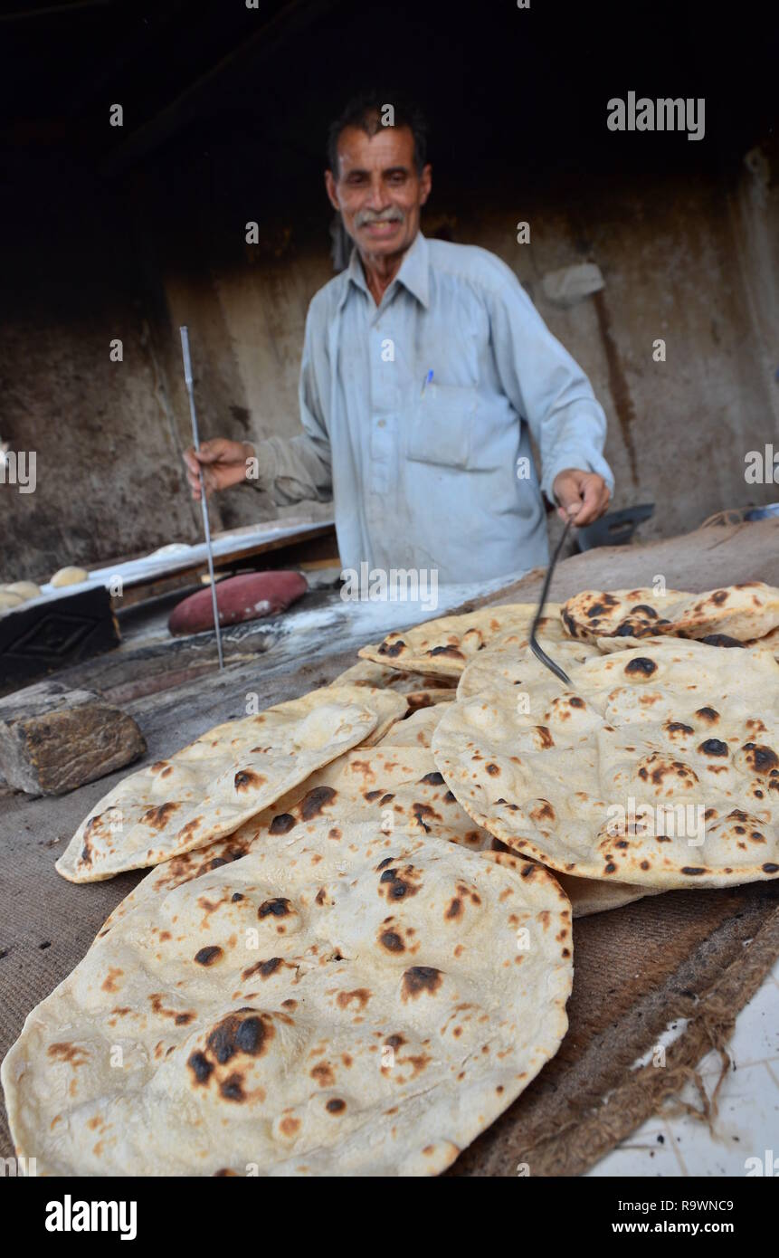 Pakistani roti hires stock photography and images Alamy