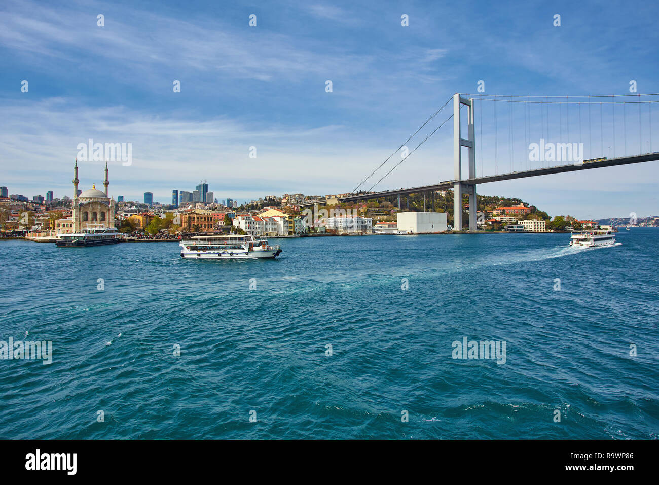 The Bosphorus Bridge connecting Europe and Asia Stock Photo Alamy