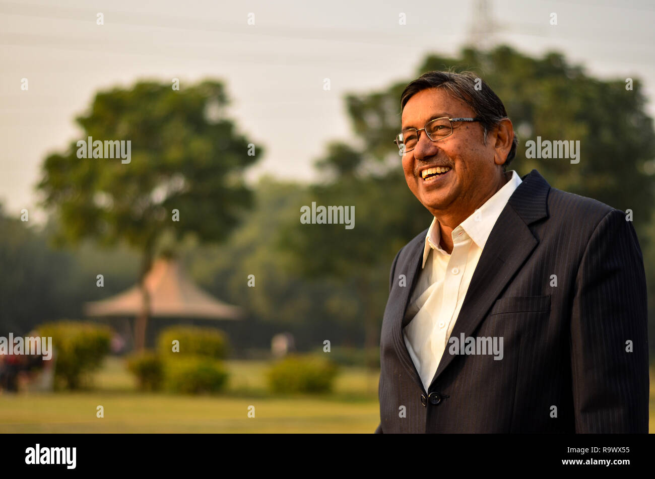Laughing old indian man hi-res stock photography and images - Alamy