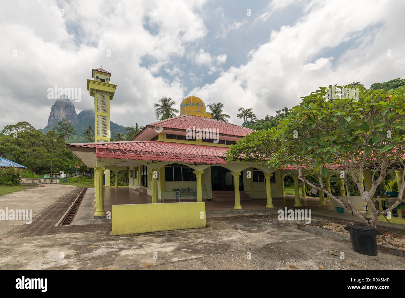 Small Mosque Local Little mosque hi-res stock photography and images - Alamy