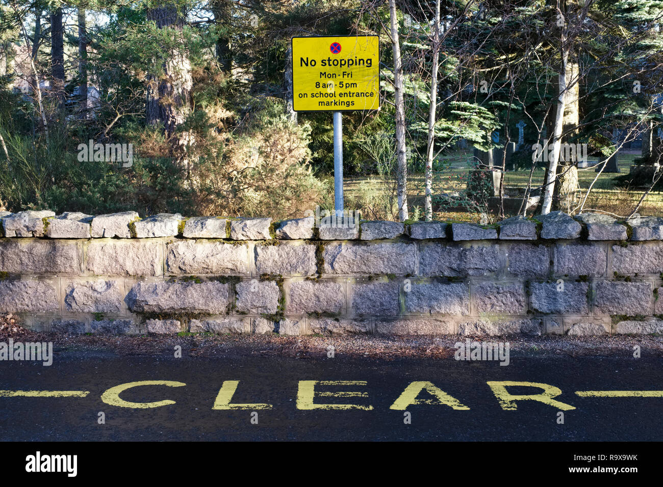 No stopping outside school road safety sign keep clear Stock Photo Alamy