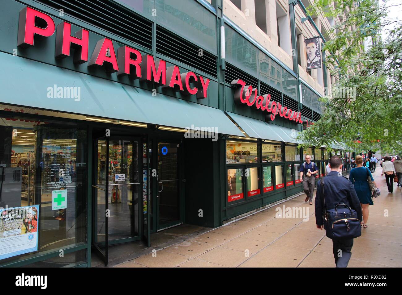 Walgreens pharmacy hi-res stock photography and images - Alamy