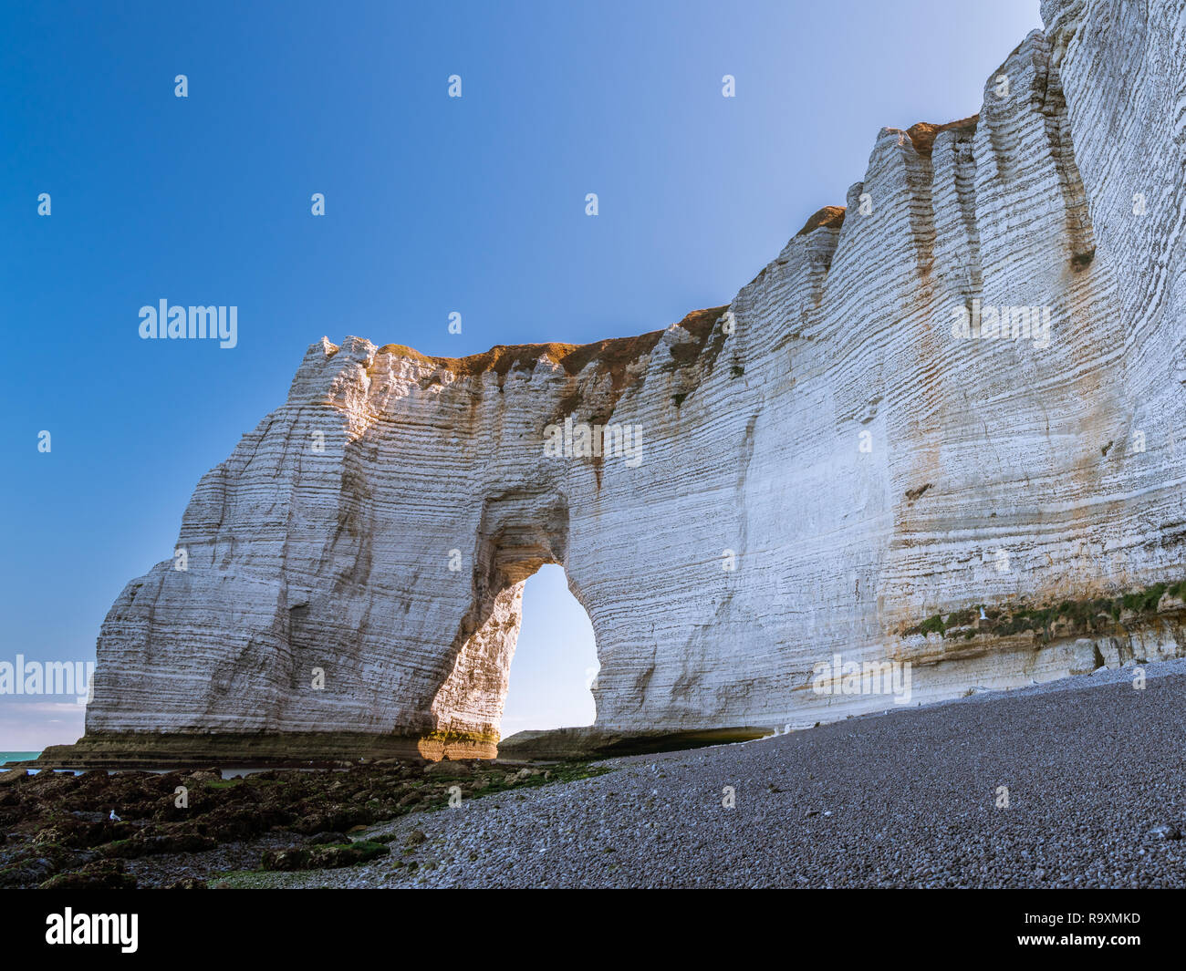 Manneporte rock arch hi-res stock photography and images - Alamy