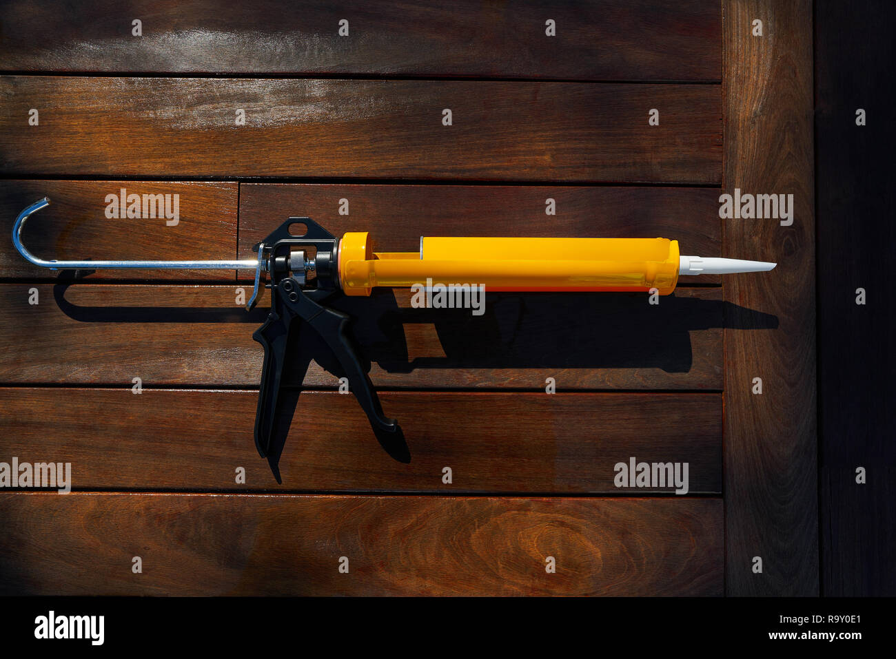 Caulking gun hires stock photography and images Alamy
