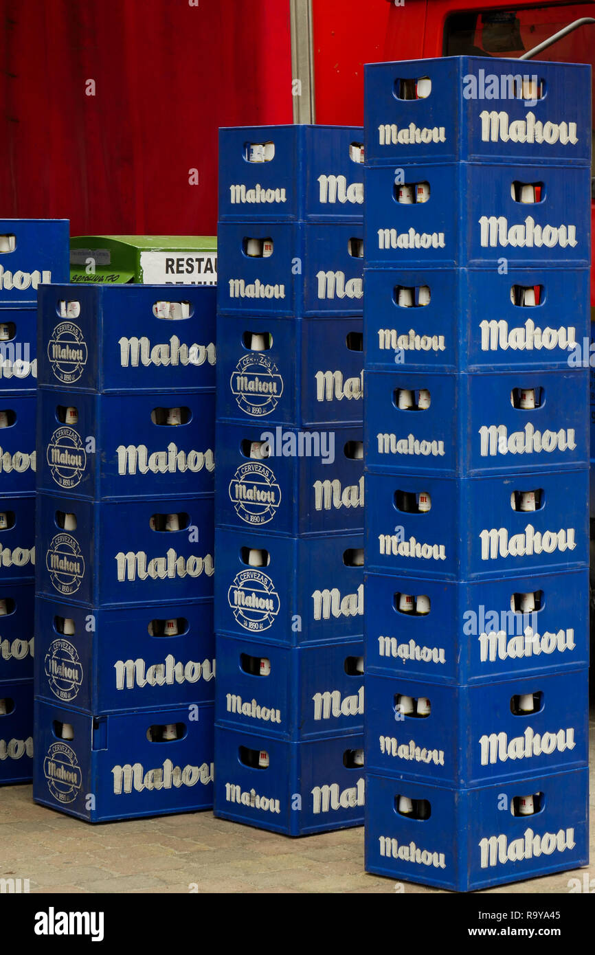 Beer cases bottles hires stock photography and images Alamy