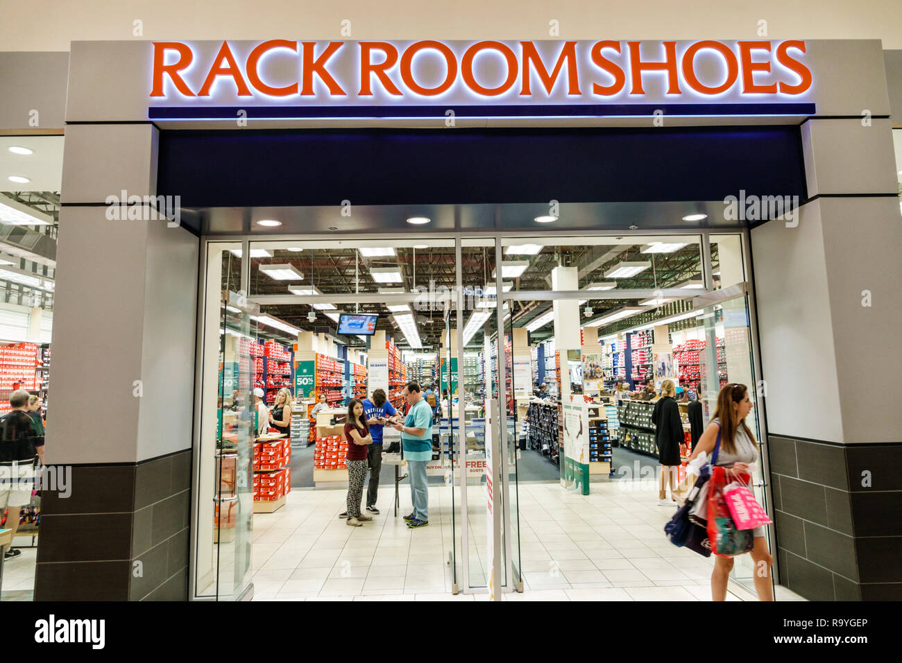 Fort Ft. Lauderdale Florida,Sunrise,Sawgrass Mills mall,Rack Room Shoes,front entrance,FL181222031 Stock Photo