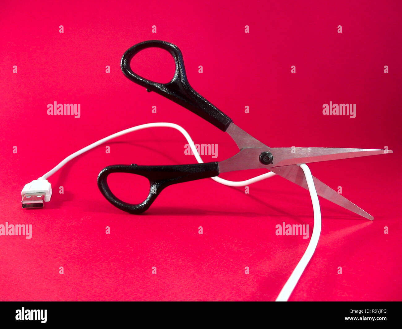 cutting wire with scissors tech, information and