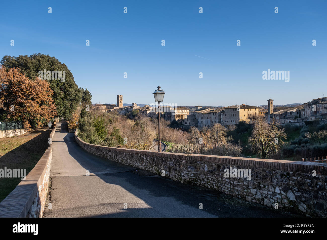 From the road of the convent of San Francesco panoramic view of the medieval village of Colle di Val d'Elsa, Siena, Tuscany Stock Photo