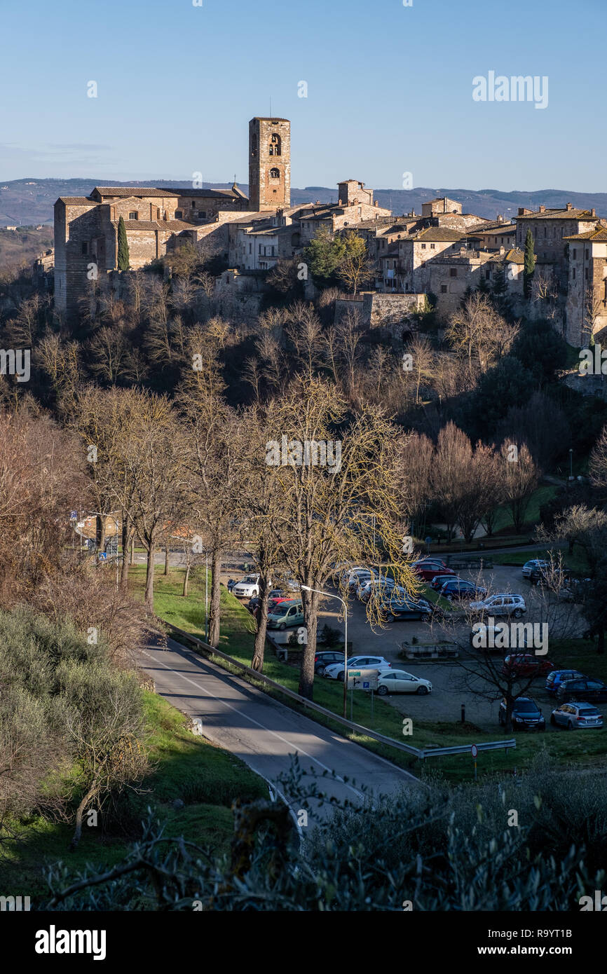 Panoramic view with the medieval towers of the village of Colle di Val d'Elsa, Siena, Tuscany Stock Photo
