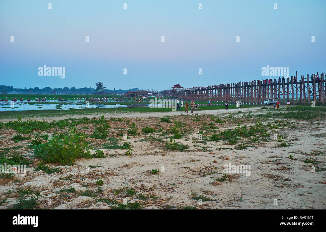Old Timber Foot Bridge High Resolution Stock Photography and Images - Alamy
