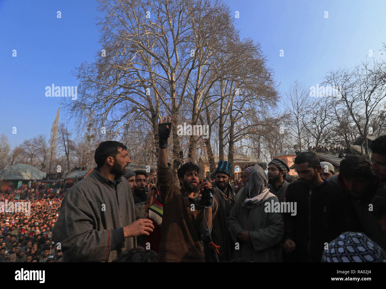 Kashmir, India. 29th Dec, 2018. A Kashmiri Muslim man shouts pro ...