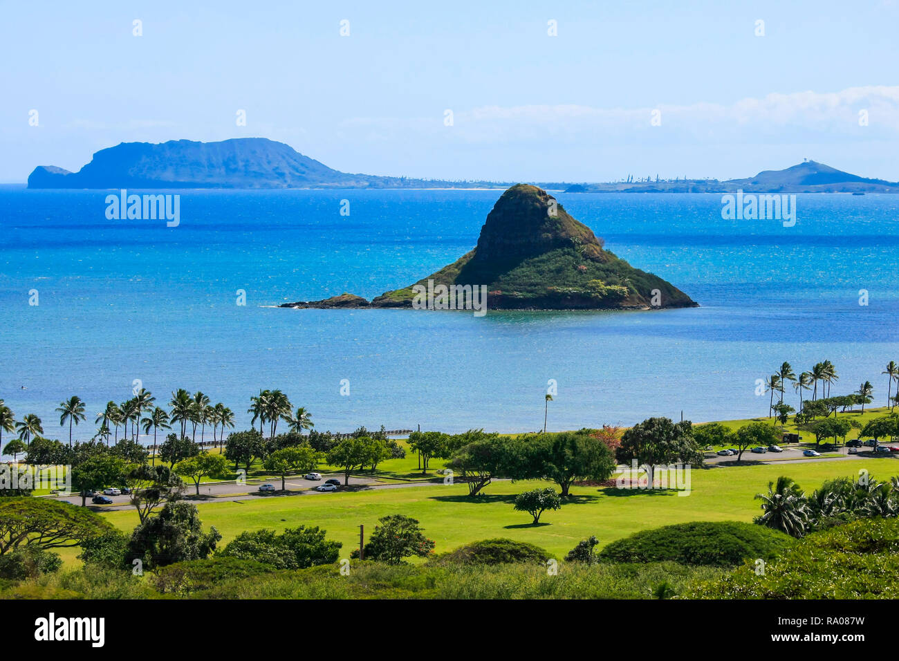 Chiinamans Hat island, also known as Mokoli'i, in Kaneohe Bay, Oahu
