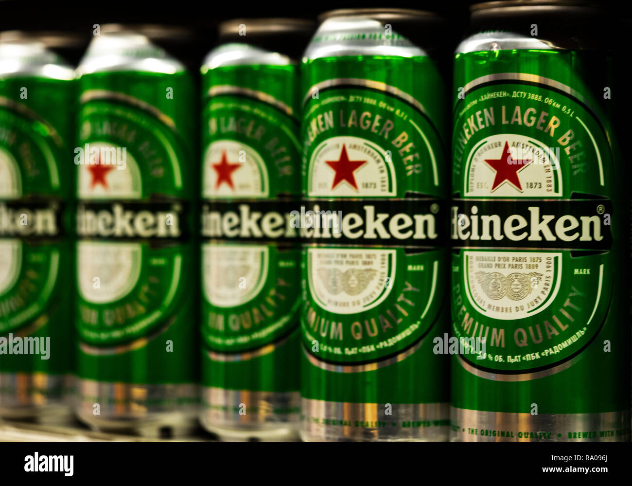 Row of Heineken beer cans in the store Stock Photo Alamy