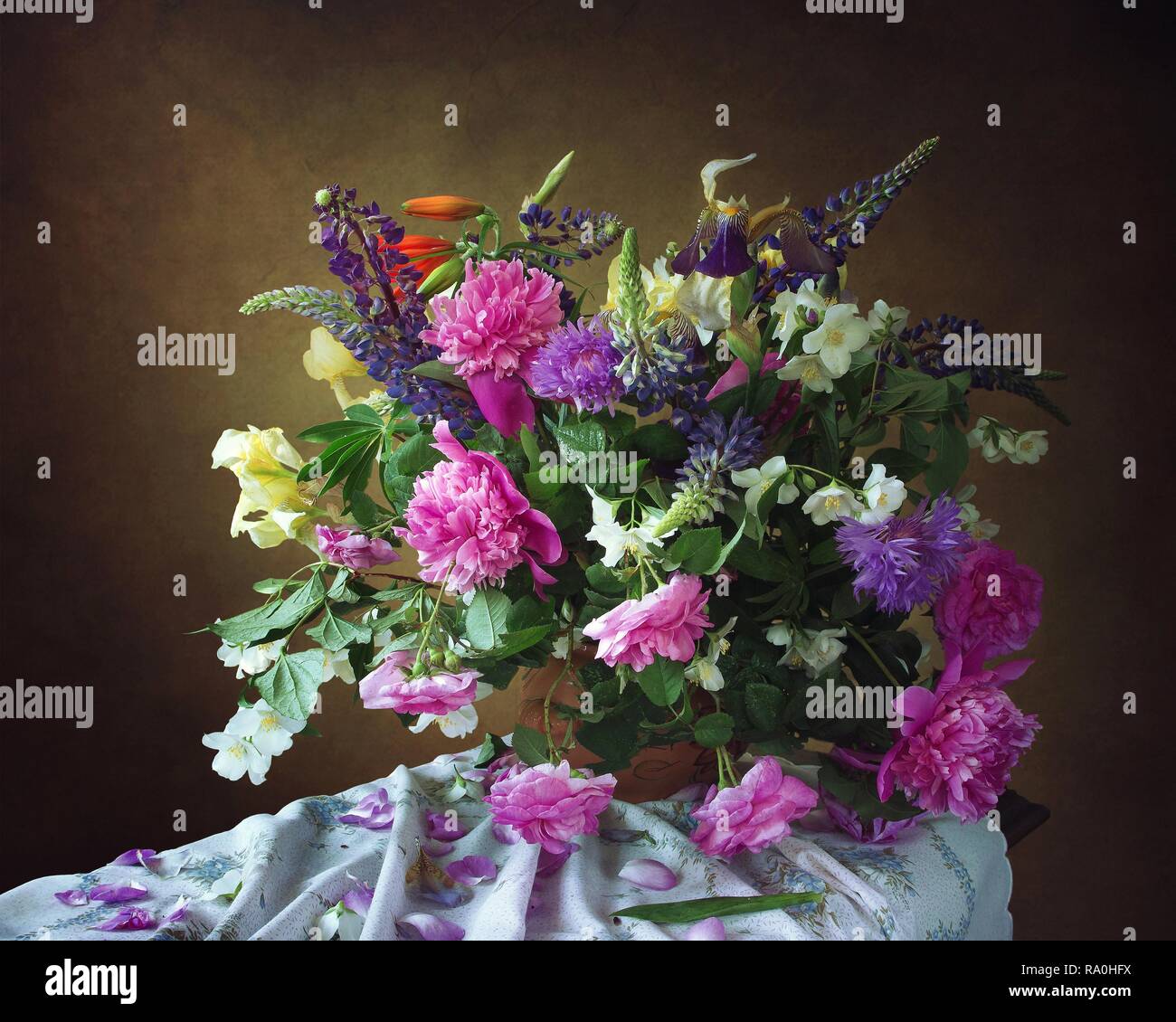 Still life with mixed bouquet of garden summer flowers Stock Photo - Alamy
