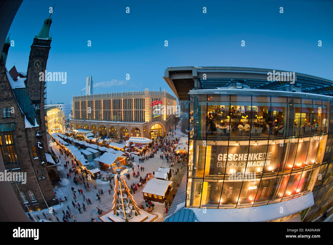 03.12.2010, Chemnitz, Saxony, Germany - The Christmas Market of Chemnitz in Saxony at the blue hour. 0UX101203D274CAROEX.JPG - NOT for SALE in G E R M Stock Photo