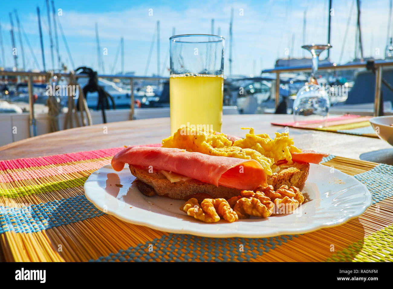 Start the day in Valletta from satidfying breakfast in beautiful place, such as yacht's deck