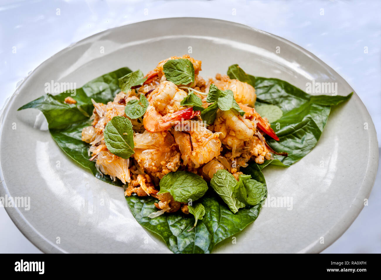 Thai shrimp asian stir-fry Stock Photo - Alamy