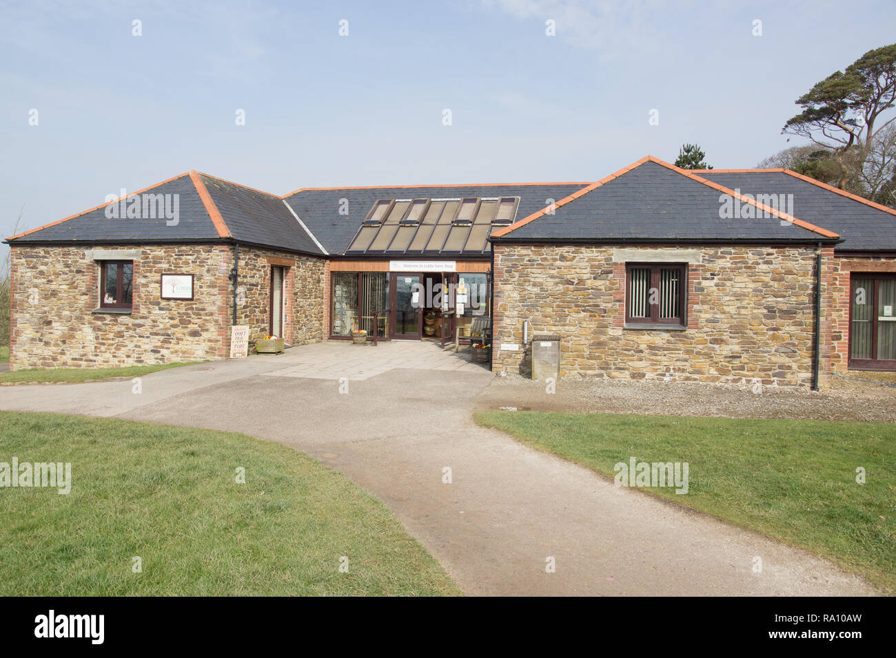 Lobbs Farm Shop at the entrance to the Lost Gardens of Heligan in Cornwall Stock Photo