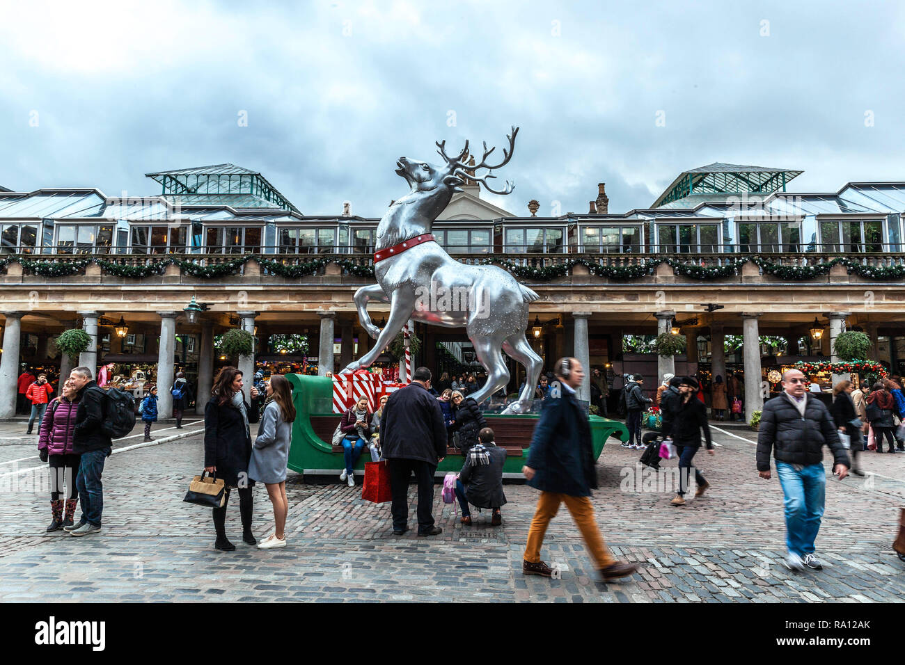 Christmas at Covent Garden cobbled Piazza, London, England, UK. Stock Photo