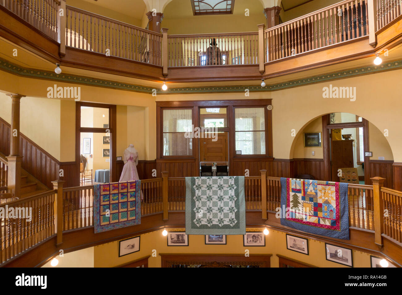 Maine State Building Poland Spring Stock Photo Alamy