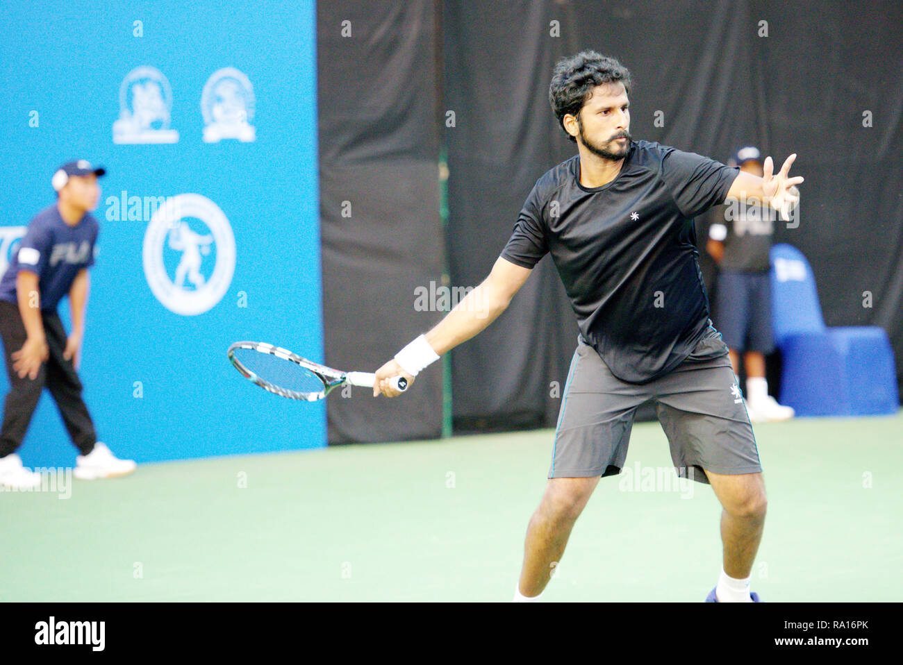 Pune, India. 29th December 2018. Saketh Myneni of India in action in the first round of qualifying singles competition at Tata Open Maharashtra ATP Tennis tournament in Pune, India. Credit: Karunesh Johri/Alamy Live News Stock Photo